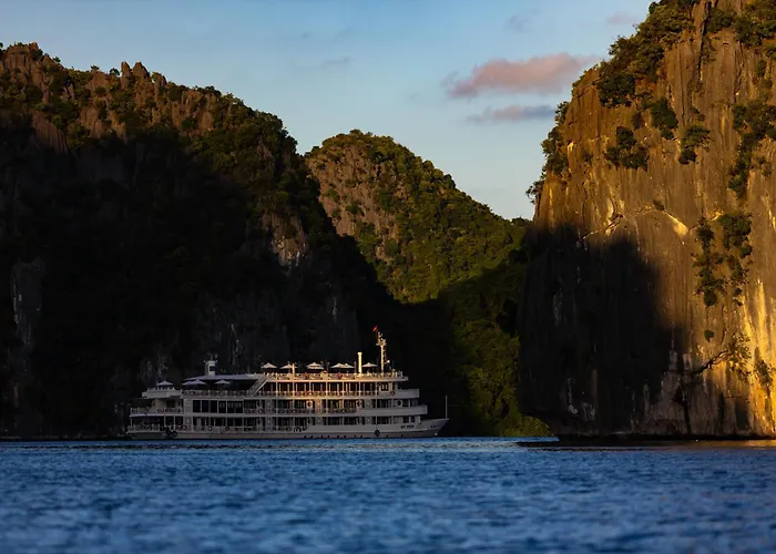 Botel The Au Co Cruise 2 - And Lan Ha Bays Ha Long