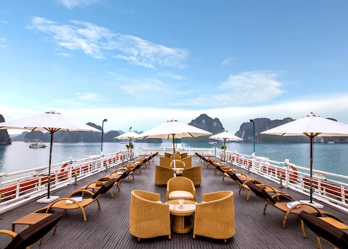 The Au Co Cruise 2 - And Lan Ha Bays Botel *