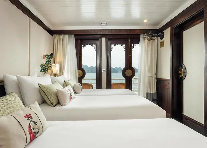 The Au Co Cruise 2 - And Lan Ha Bays Botel *